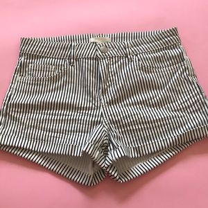 Black n white striped shorts